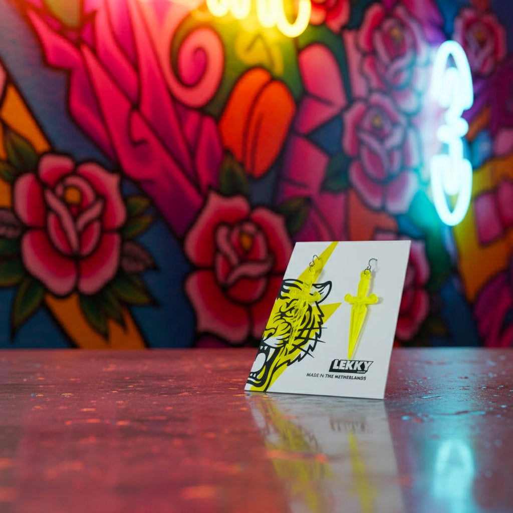 Tattoo Flash Dolk Oorbel