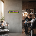 Handgemaakt gelaagd houten Cash Only bord in roze en geel door Lekky Studio in Twente.