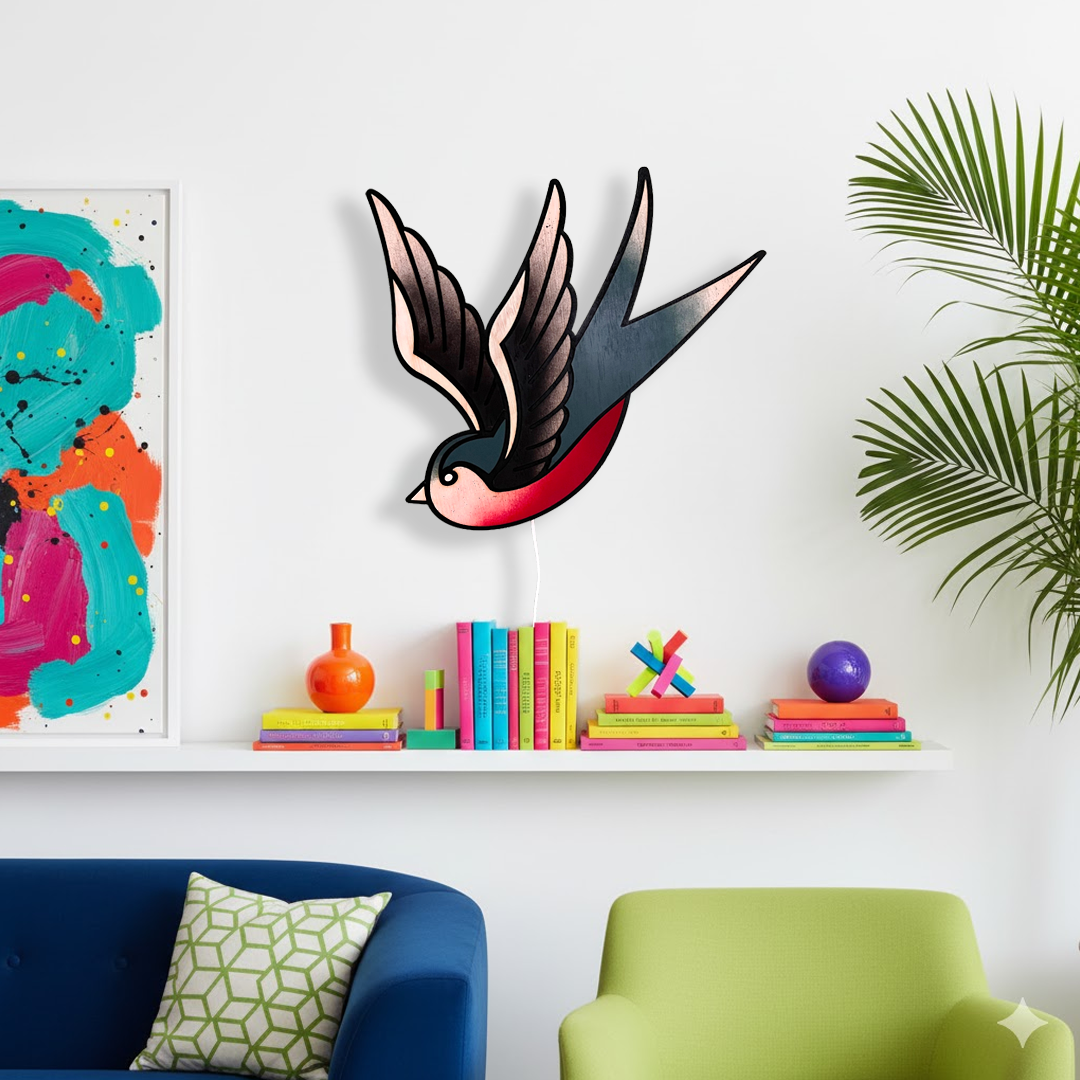 Handgemaakte houten Zwaluw Tattoo Lamp in traditionele stijl door Lekky Studio in Twente